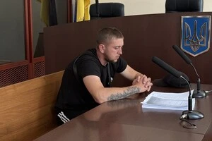 Ексвійськовополонений Дмитро Матющенко під час засідання суду
