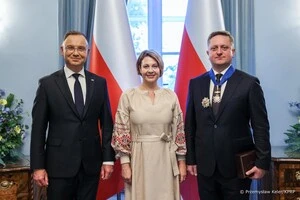 Зварич отримав цю високу нагороду в липні 2024 року від тодішнього президента Польщі Анджея Дуди