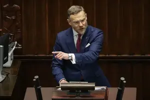Канцелярія Навроцького звинуватила українську владу у невдячності