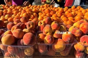 На ярмарках можна закупитися свіжими овочами, фруктами та м'ясом за помірними цінами