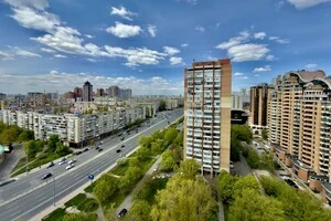 Ремонтні бригади на бульварі Лесі Українки працюватимуть щодня з 8:00 до 20:00 до 15 липня