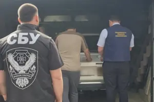 Посадовцю повідомлено про підозру за ч. 3 ст. 368 КК України