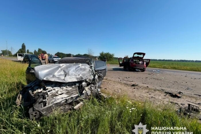 На Київщині внаслідок масштабної ДТП загинули п'ятеро людей