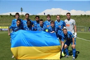 Гравці «Динамо» перед початком спарингу на зборі в Австрії 