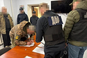 На лаві підсудних опиняться тимчасвоий виконувач обов’язків начальника четвертого відділу Вознесенського РТЦК та СП Миколаївської області та двоє його підлеглих