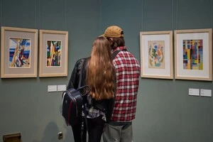 У Музеї Ханенків тривають виставки «Диспаратес» та «Григорій Гавриленко. Нове життя» 