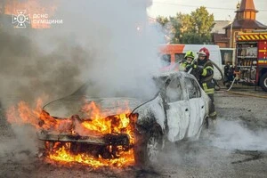 Дрон РФ атакував парковку в Сумах