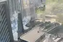 Літак врізався у найвищий хмарочос Пекіна (відео)