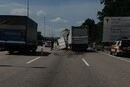 У Києві вантажівка влетіла у фуру, що зупинилася для ремонту: загинули обидва водії