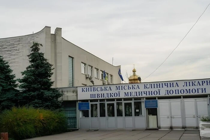 Смерть військового через перелом ребра. У Києві лікарю повідомлено про підозру