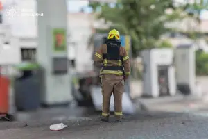 Пошкоджені два цивільні автомобілі