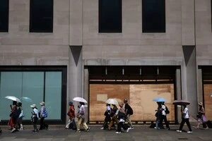 Організатори визнали, що майже сторічна будівля не витримала рекордної спек