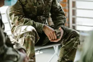 Дружина обвинуваченого шукала в Росії допомоги, яаби вивезти чоловіка за кордон 