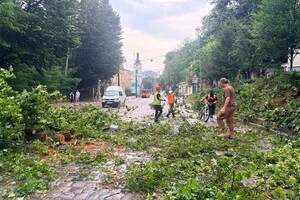Наслідки негоди у Львові