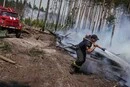 Спека під 50°C та сотні рятувальників: у Чорнобильській зоні триває гасіння пожежі (фото)