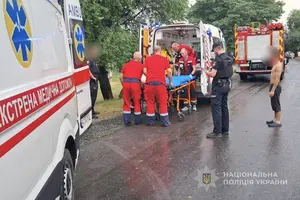 Через негоду постраждали люди