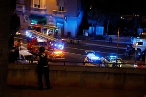 29 червня, о 20:58, вибуховий пристрій спрацював на порозі триповерхового будинку на вулиці Реверенд-Пер-Луї-Фролла в Монако 