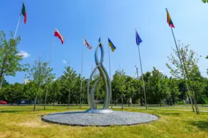 Пам’ятний знак «Вогонь надії», встановлений у Бучі