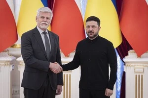 Нагороди такого ранку можуть бути відкликані лише на підставі остаточного рішення суду у випадках, передбачених Кримінальним кодексом