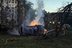 На місцях ударів працюють усі служби
