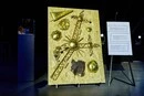 Хрест із Лаври, збитий російським безпілотником, став експонатом у Гданську
