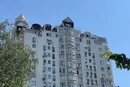 У Голосіївському районі через атаку РФ згоріло три поверхи будинку