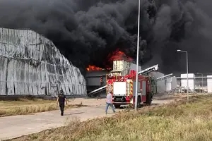 Ворог завдав удару кількома керованими авіабомбами по території птахофабрики «Чорнобаївська»