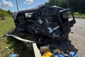 За словами Юлії Павлюк, у їхній мікроавтобус ззаду врізалася 45-тонна вантажівка