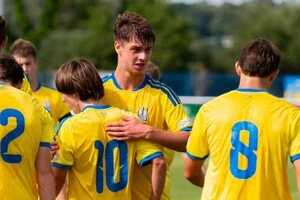 Українські юнаки без втрат пройшли в 1/2 фіналу