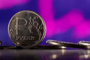За словами Іноземцева, до другорядних проблем російської економіки належать дефіцит бюджету, низькі ціни на нафту та значні військові витрати