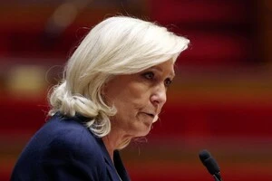 Ле Пен зберігає можливість балотуватися на президентських виборах у Франції у 2027 році