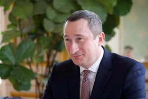 Чернишов і надалі зобов'язаний здати паспорт та не спілкуватися з фігурантами справи