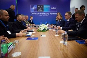 Зеленський та Крістен Міхал на полях саміту НАТО підписали угоду у форматі Drone Deal