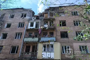 На місці удару триває робота всіх екстрених служб
