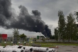У російській Твері після удару дронів палає нафтобаза окупантів