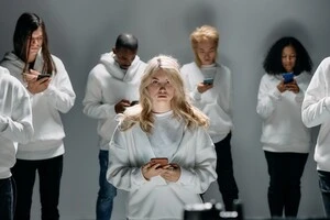 Google, Microsoft, Meta, Snapchat та інші зможуть і надалі перевіряти повідомлення, листи та вкладення в чатах