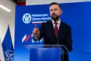 «Доводить до сказу». Глава Міноборони Польщі накинувся на критиків допомоги Україні