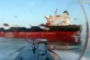Морской дрон СБУ поразил танкер теневого флота РФ