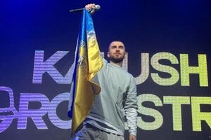 Тимофій Музичук грає у гурті Kalush Orchestra, який переміг на Євробаченні