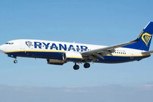 Пасажир опинився за бортом по плечі: літак Ryanair екстрено повернувся після зльоту