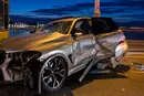 У Києві на мосту Патона BMW зіткнувся з тролейбусом, є постраждалі