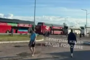 Черги утворилися на кордоні з Польщею