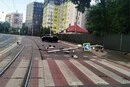 У Львові водій Porsche збив світлофор та пішки втік із місця аварії