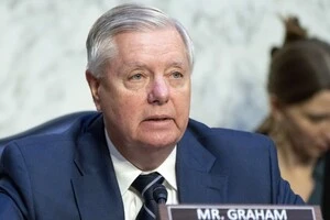 Перед смертю Грем пожартував: «Я не можу зараз померти. Мені ще потрібно довести до кінця санкції проти Росії»