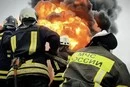 На Ставропіллі масштабно палає та вибухає атакована дронами нафтобаза