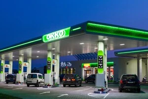 В Україні постраждали до 200 АЗС та нафтобаз