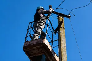 ДТЕК змогли повністю чи частково повернути світло жителям 443 населених пунктів