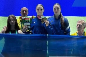 За підсумками світової першості юні українські важкоатлети здобули 3 нагороди, з них 1 «велику» медаль у двоборстві