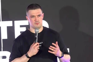 Федоров на тлі акцій на його підтримку поспілкувався з журналістами