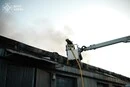 Рятувальники приборкали всі пожежі після нічного обстрілу Києва (відео)